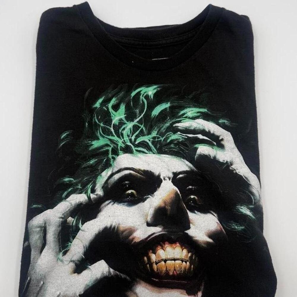 Batman Joker Graphic Cotton Black Men's Short Sleeve Fits like a small